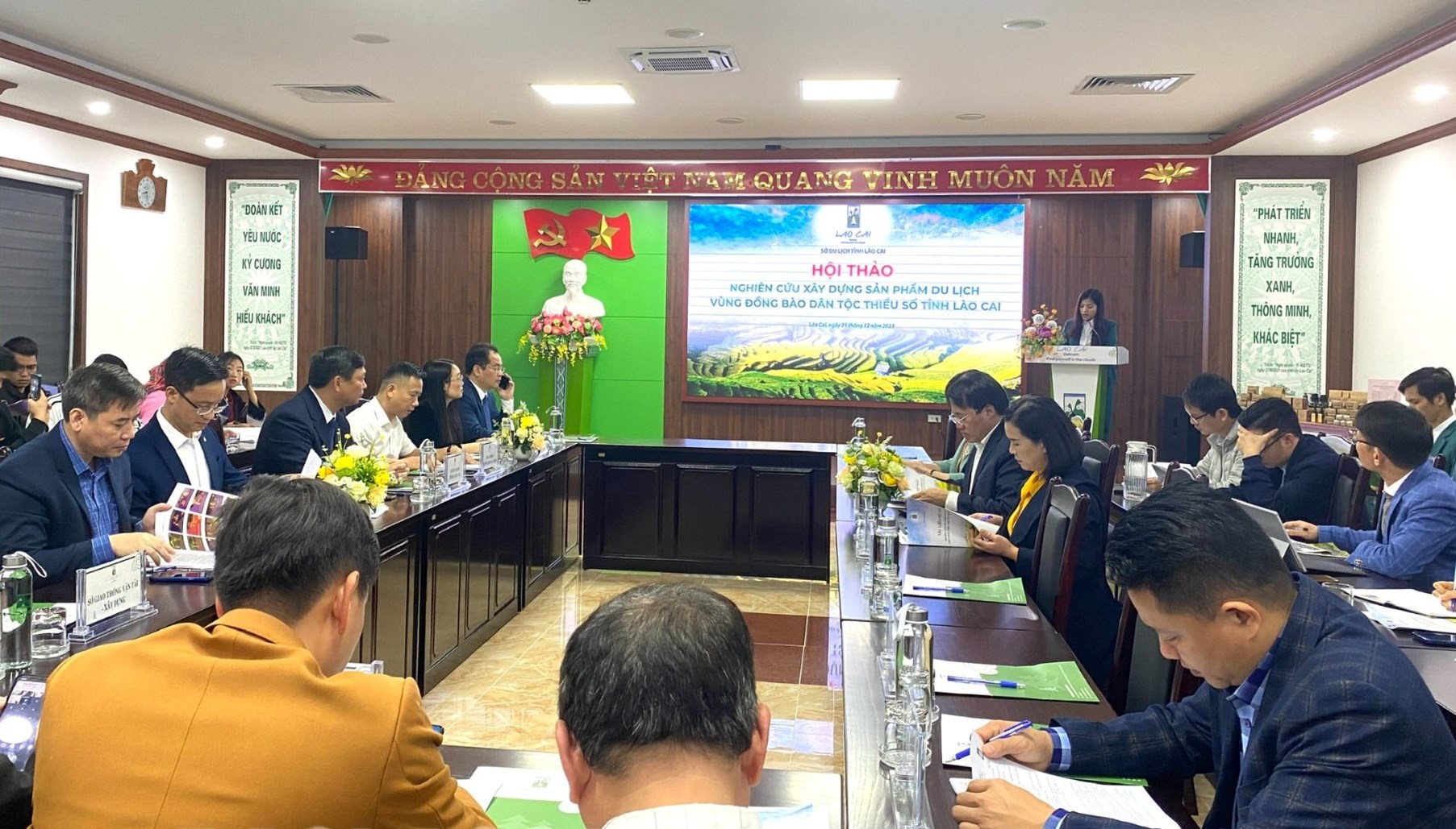 Hội thảo nghiên cứu xây dựng sản phẩm du lịch vùng đồng bào dân tộc thiểu số tỉnh Lào Cai